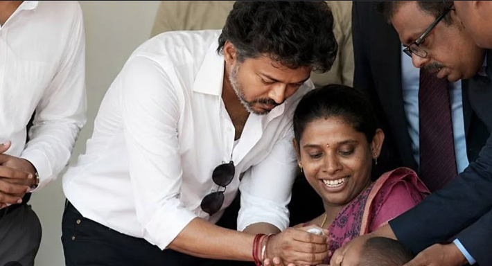 “போலியோ சொட்டு மருந்து முகாம் தொடக்கம்... குழந்தைகளுக்கு மருந்து வழங்கி தொடங்கி வைத்தார் முதல்வர் விஜய்!”